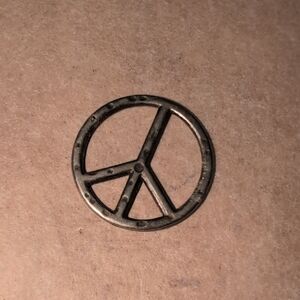 ❤️‍🔥10/$10❤️‍🔥 Mini Silver Peace Sign Trinket